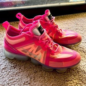 Pink Nike Vapormax
